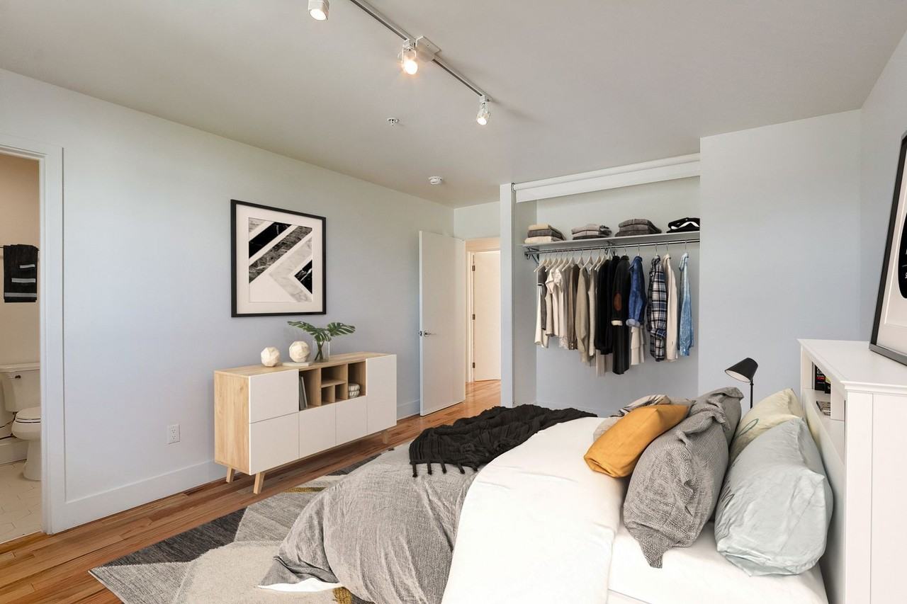 2728 OREGON ST - Photo 4 of 43