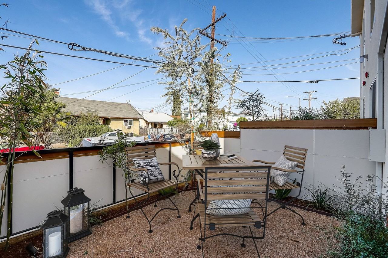 2728 OREGON ST - Photo 5 of 43