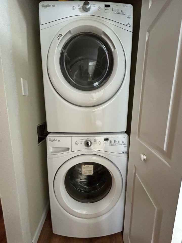 695 Manhattan Dr #12 - Photo 5 of 9