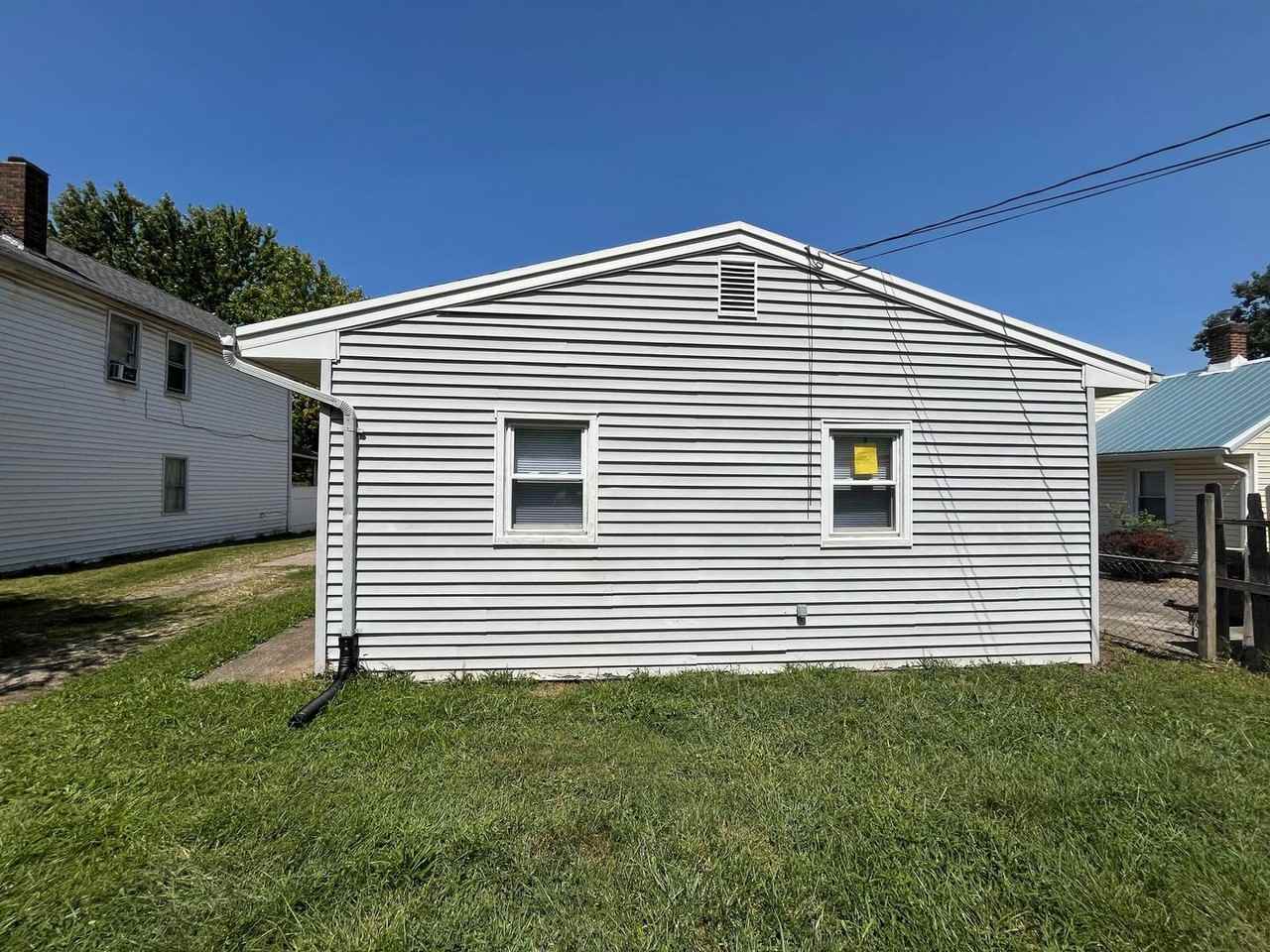 Buena 702 - Photo 2 of 11