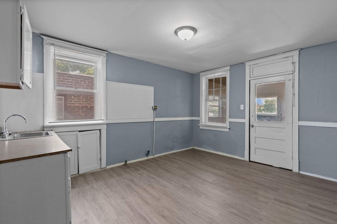4460 Bircher Blvd - Photo 2 of 12