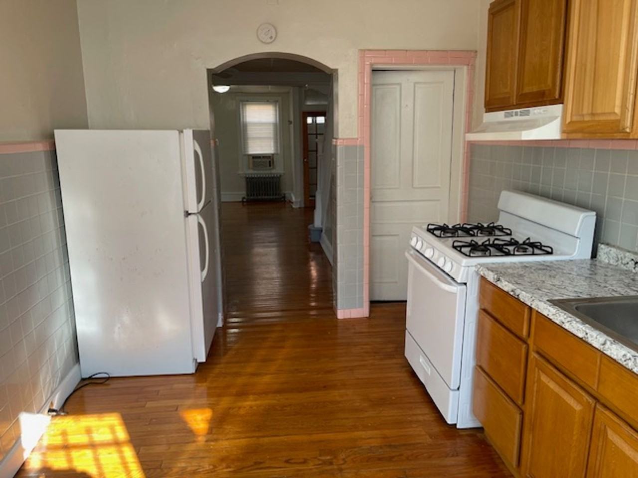 1510 S Mole St - Photo 2 of 13