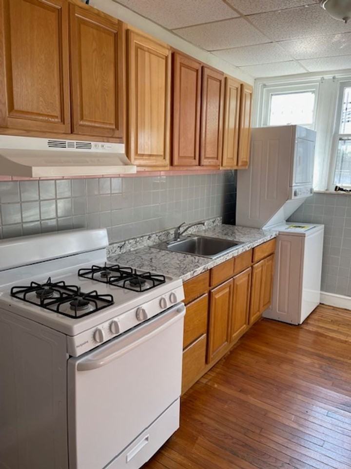 1510 S Mole St - Photo 3 of 13