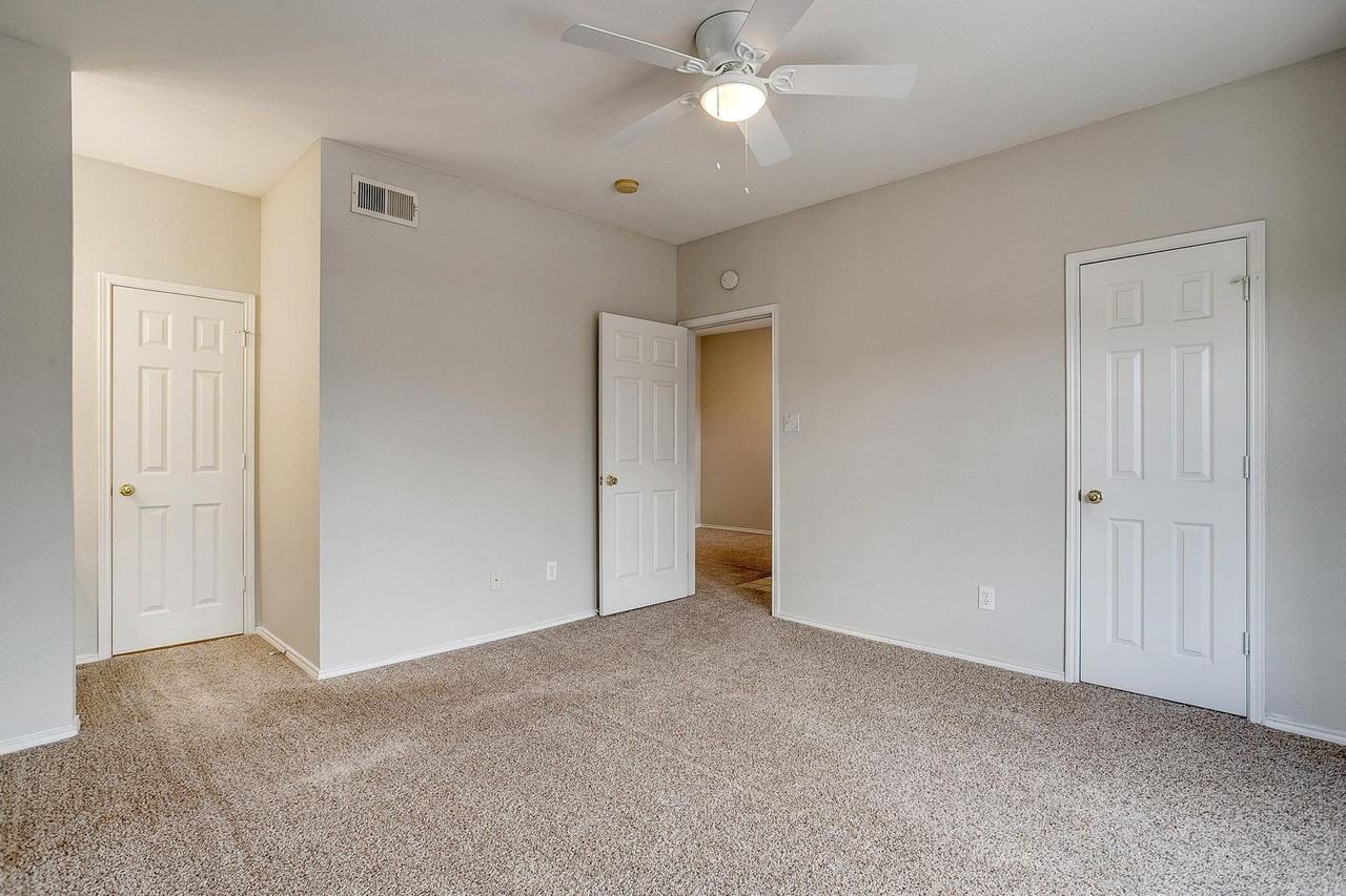 3212 Donnelly Cir #502 - Photo 6 of 21