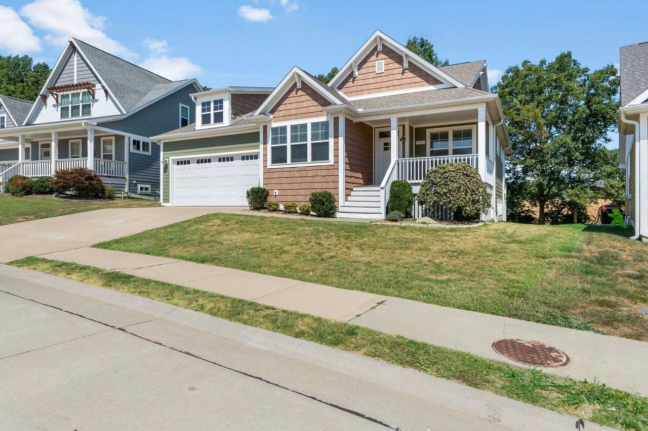 2983 Pine Hill Spur - Photo 3 of 30