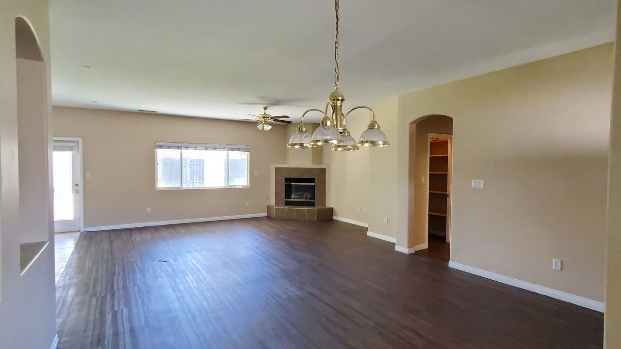 11015 Vista Del Luna Dr - Photo 6 of 21