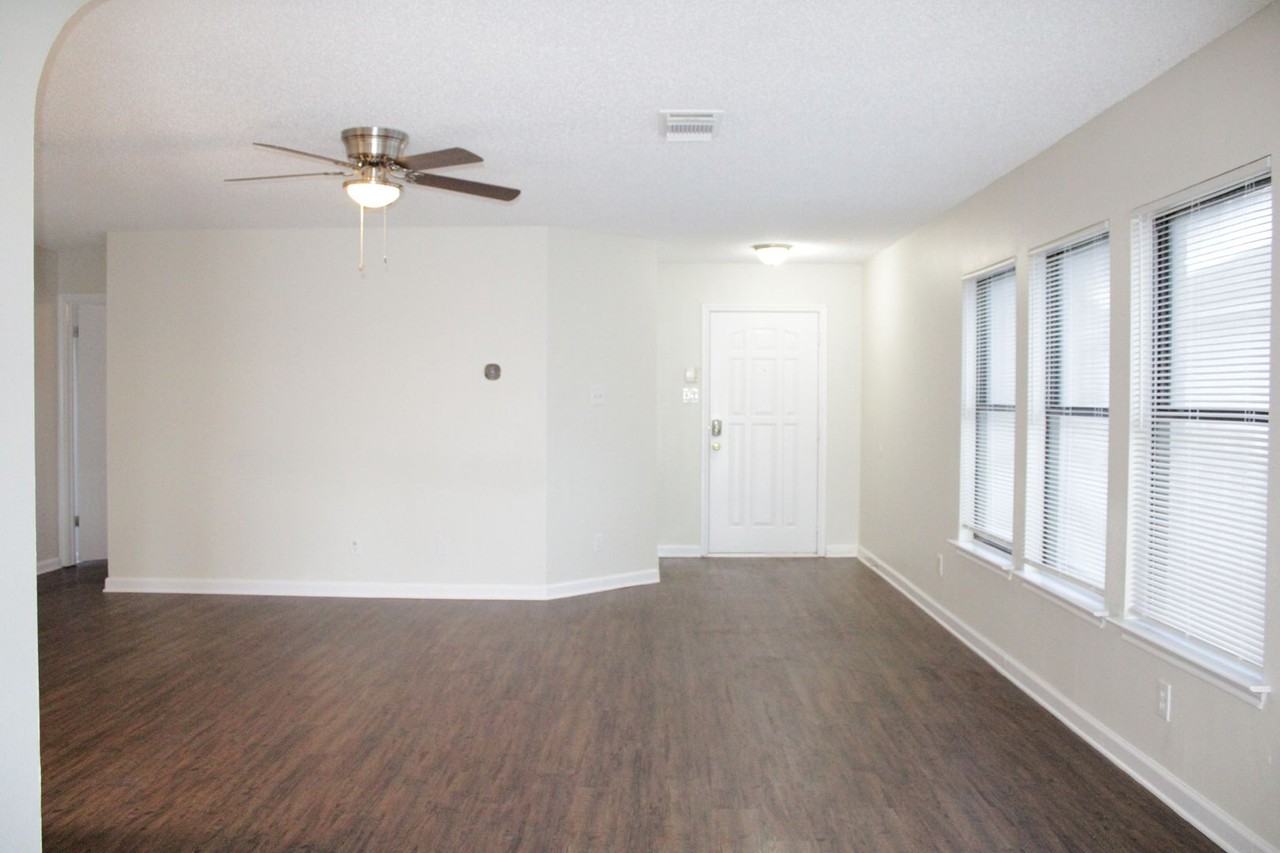 6003 Limestone Mill Dr - Photo 3 of 25