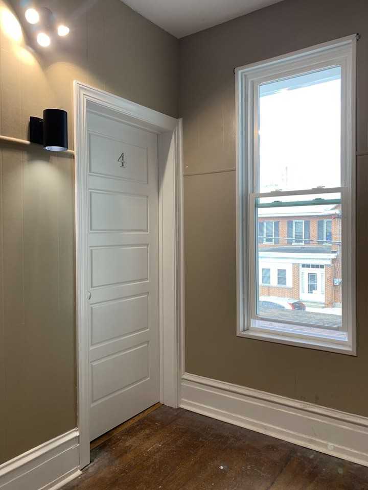297 Lincoln Way West - Photo 3 of 18