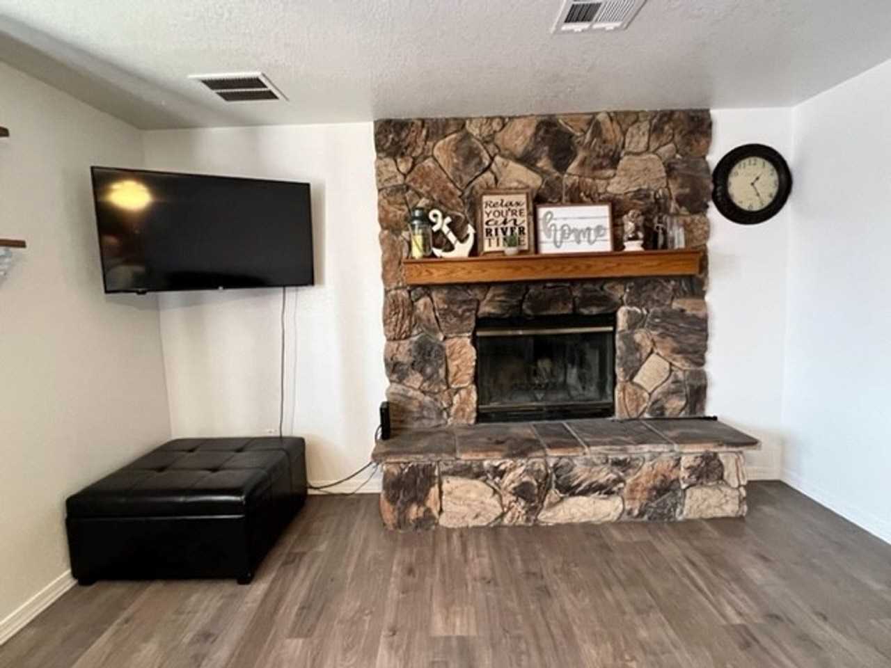 1665 Central Ave - Photo 5 of 25