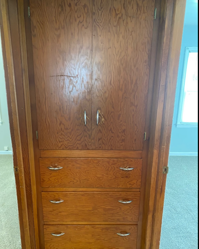 902 N Grand St - Photo 5 of 12