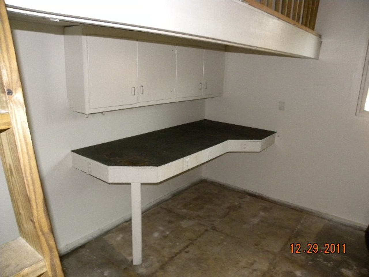 198 Cornell Dr - Photo 3 of 10