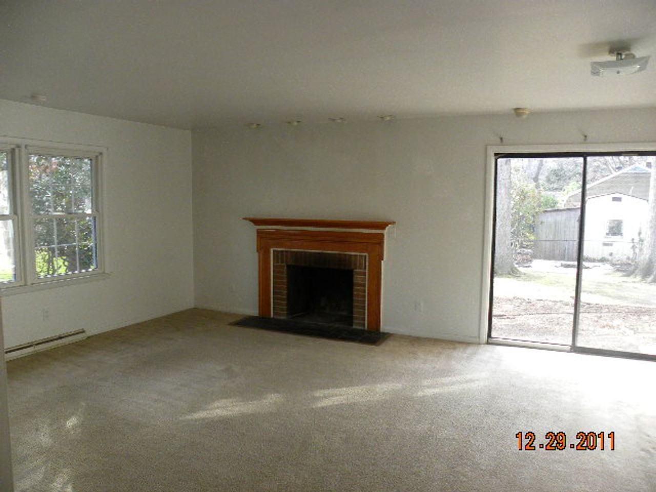 198 Cornell Dr - Photo 4 of 10