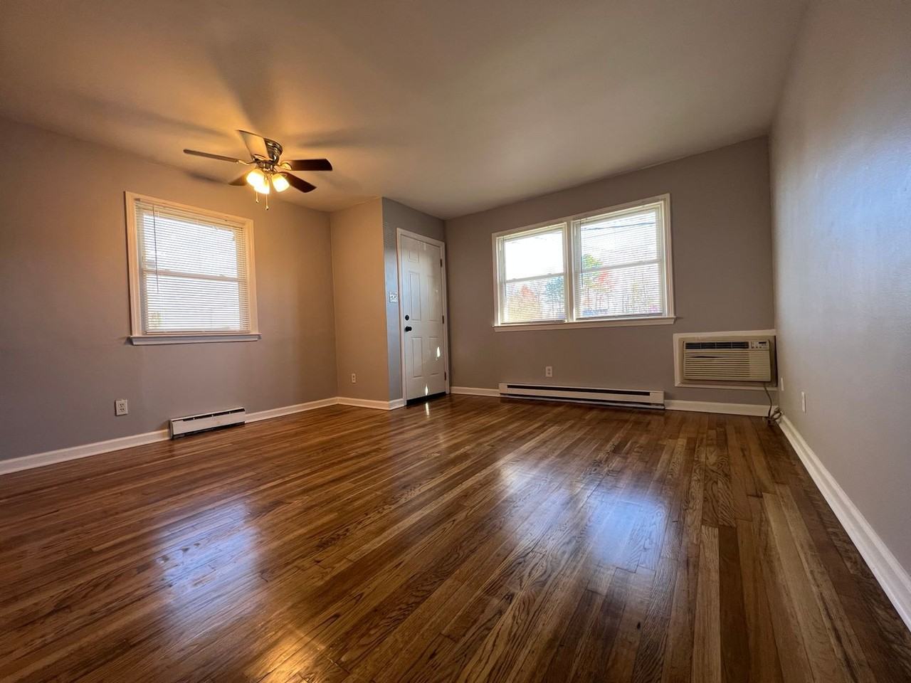 Cromwell2411 - Photo 3 of 12