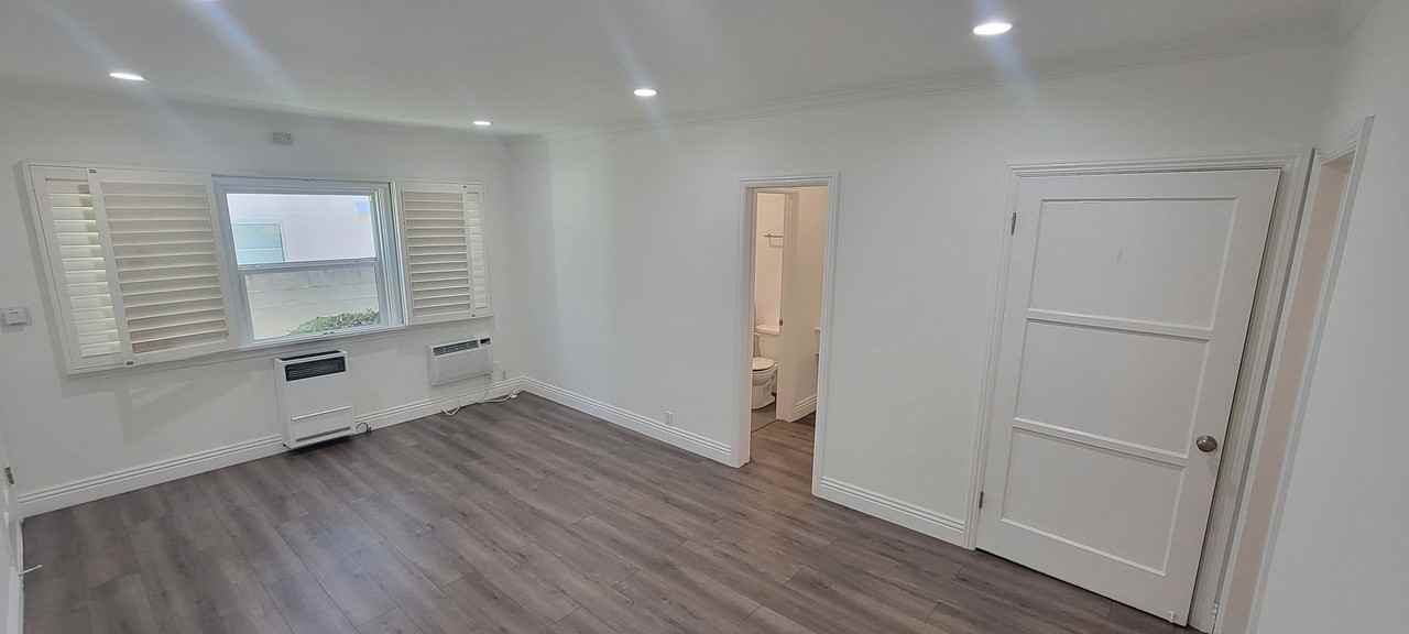 Alfred Apts - Photo 2 of 17