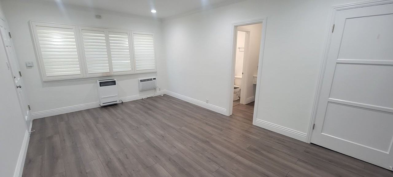 Alfred Apts - Photo 3 of 17