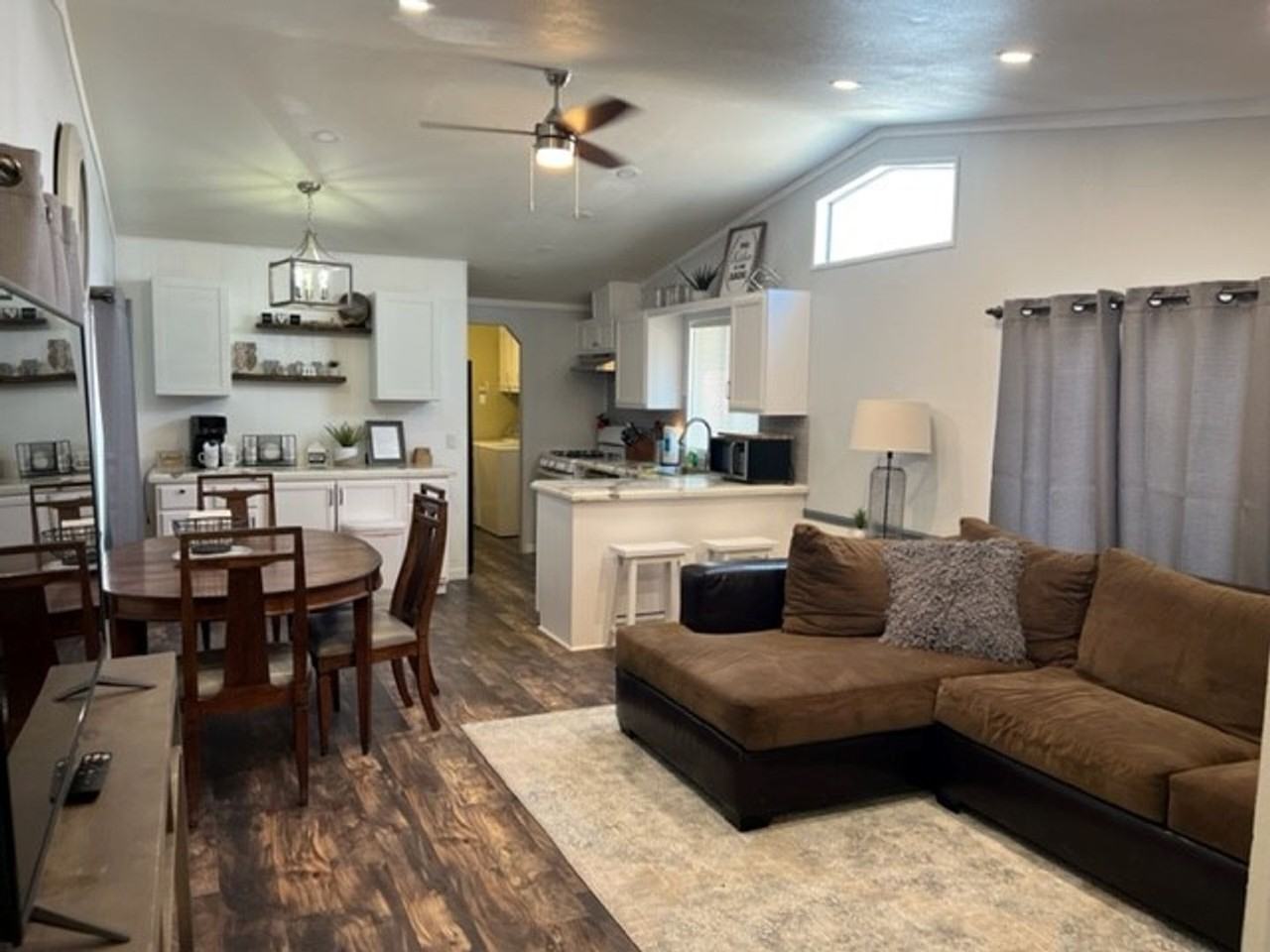 4344 La Mesa Rd - Photo 4 of 42