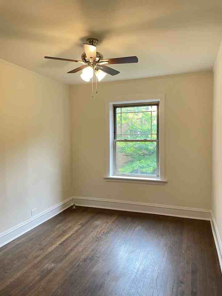 1725 W Thorndale Ave #2B - Photo 4 of 8