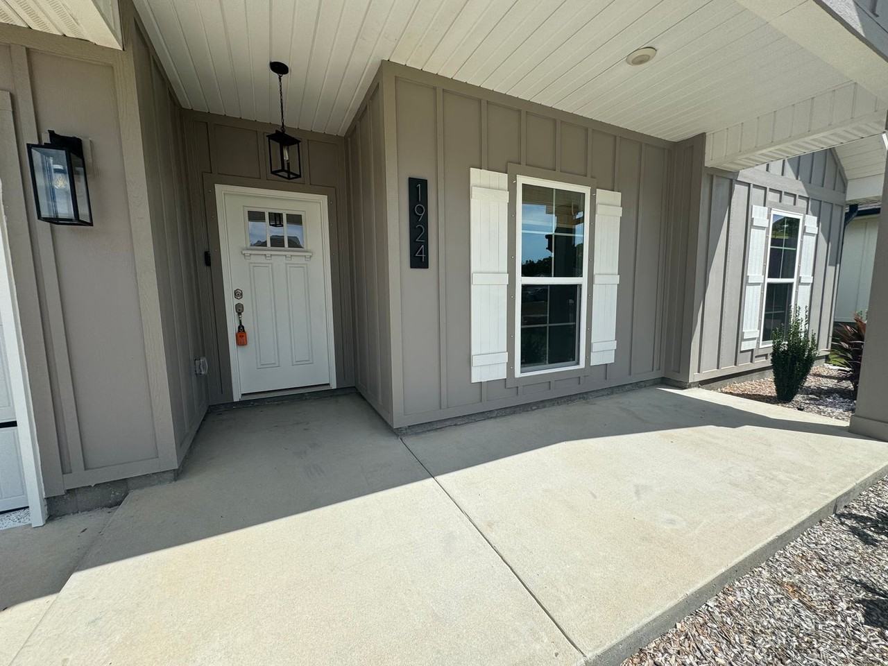 1924 Refuge Cir - Photo 2 of 36