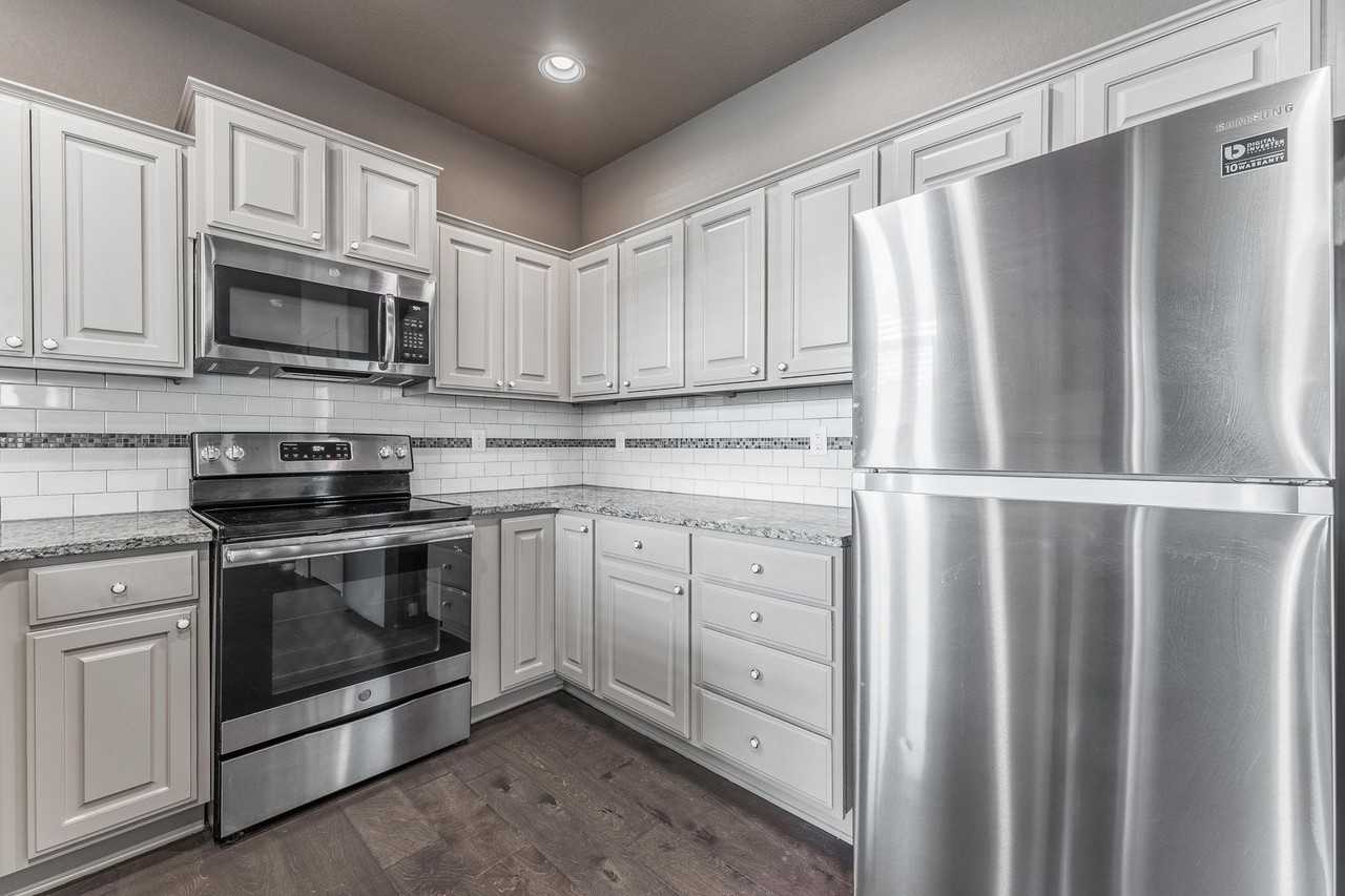 3814 Sw Peachwood Dr - Photo 6 of 23