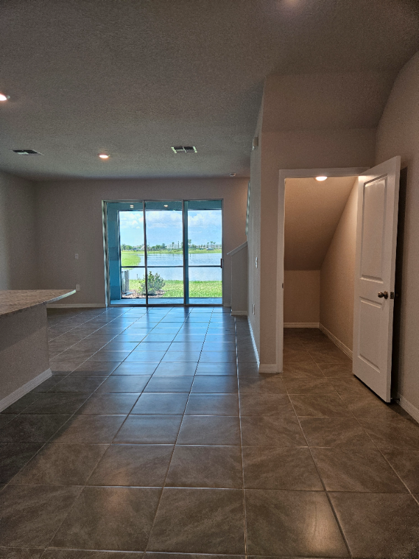 17653 Crescent Moon Loop - Photo 2 of 13