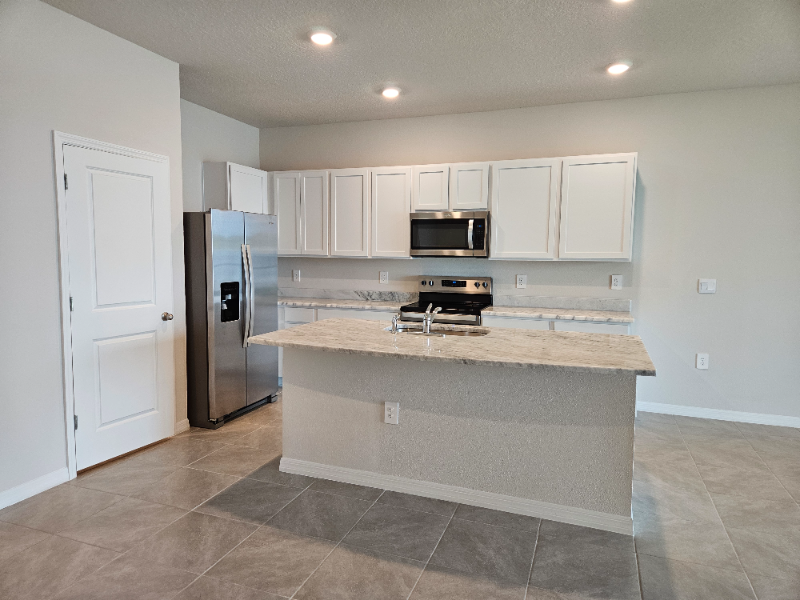 17653 Crescent Moon Loop - Photo 4 of 13