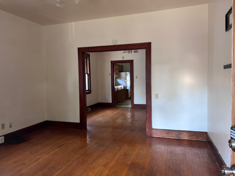 922 N 14th St - Photo 3 of 7