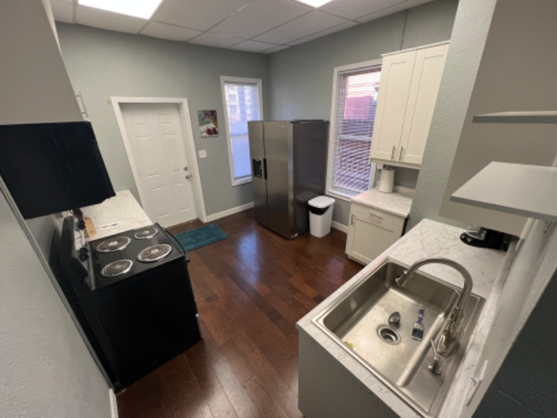 933 White St #1 - Photo 5 of 9