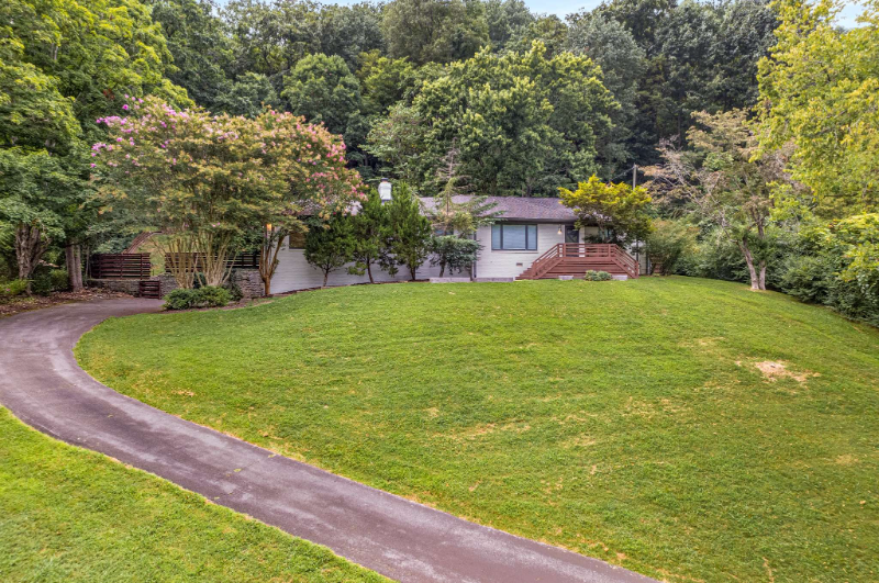 6570 Rolling Fork Dr - Photo 3 of 46