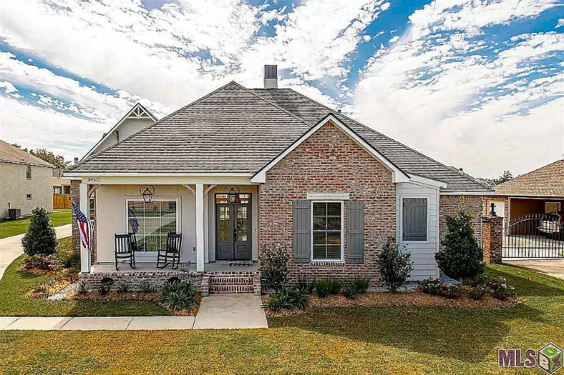 39517 Madison Ave - Photo 2 of 19