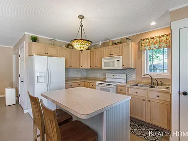 12529 Terry Ave - Photo 2 of 20