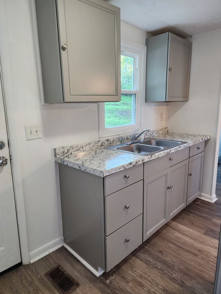 124 Morrison St #NA - Photo 2 of 8