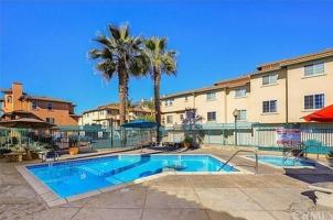 featured image of 3711 Baldwin St #3