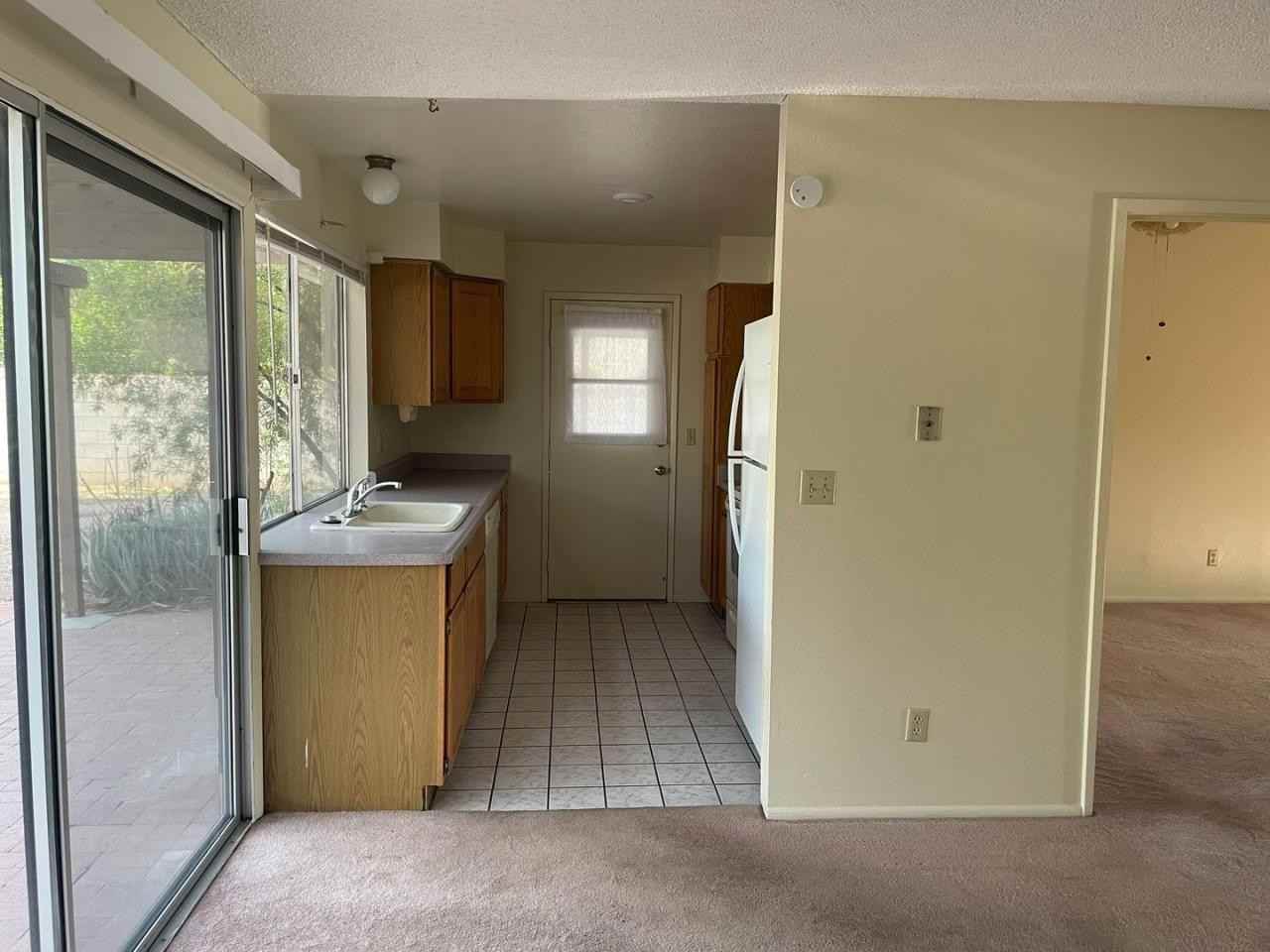 7390 North Heathcliff Avenue - Photo 2 of 9