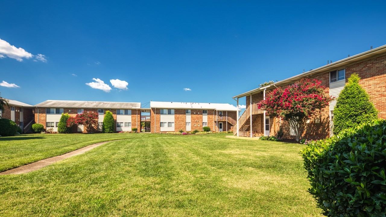 Andover Apartments - Photo 3 of 16