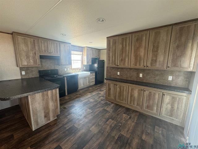 8 Cherokee Ln - Photo 3 of 11