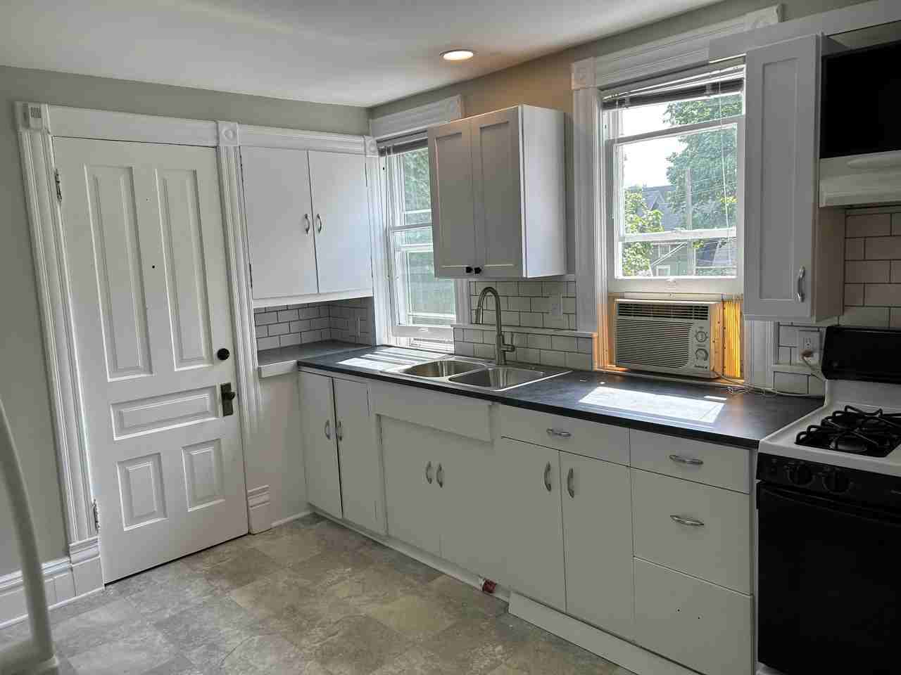 546 Lyon St Ne #2UPPER - Photo 7 of 7