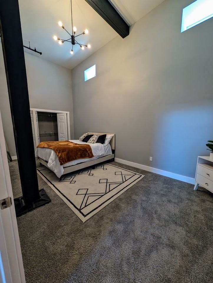 New South Side Apartments at 905 Bingham - Photo 5 of 24