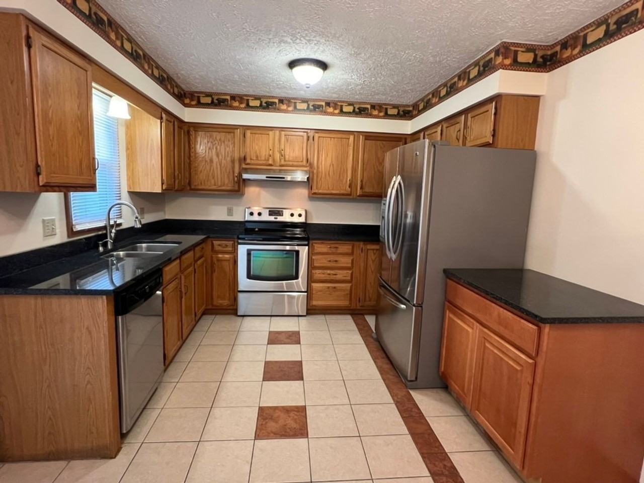 4 Moonstone Ct - Photo 2 of 14