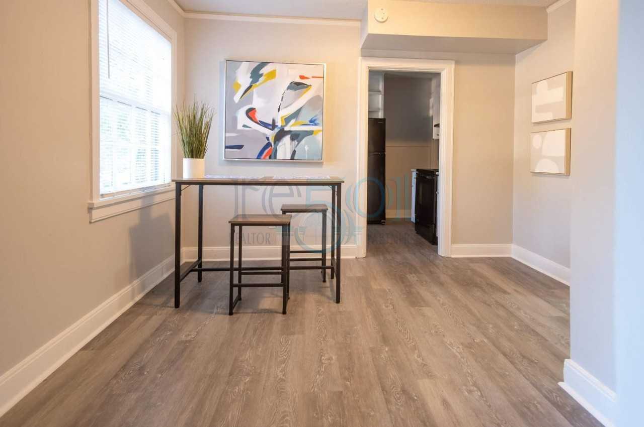 300 S Valentine St #1 - Photo 7 of 34