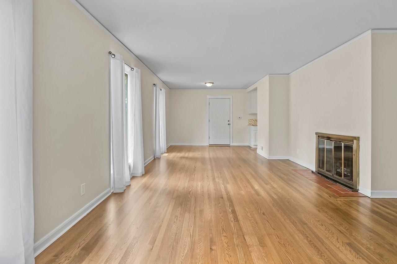 9520 Sw Cypress St - Photo 6 of 43