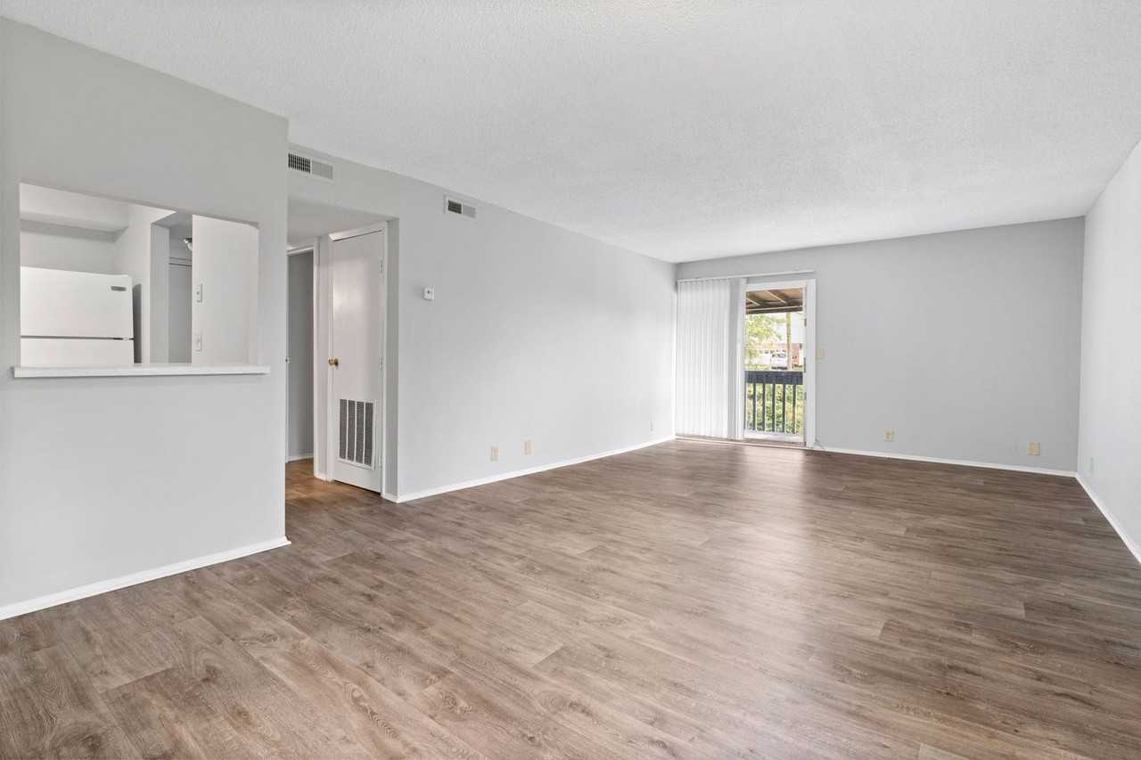 1591 Park City Road - Photo 4 of 20