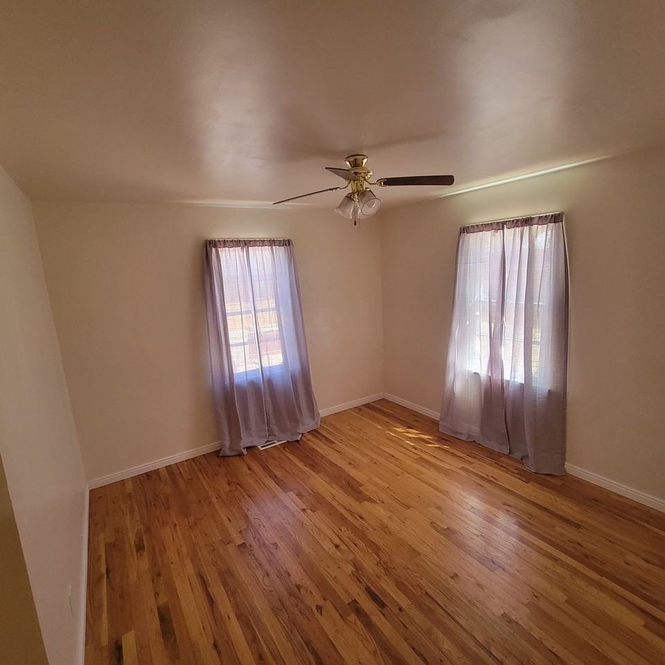 297 S 500 W - Photo 7 of 14