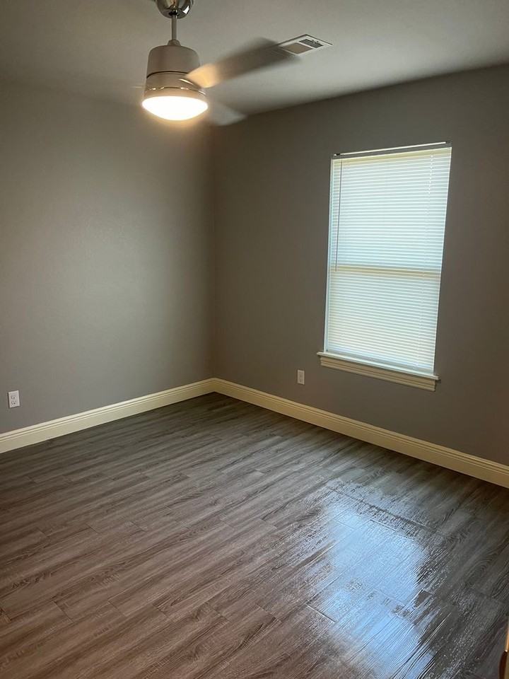 9106 Chanel Pl - Photo 4 of 11