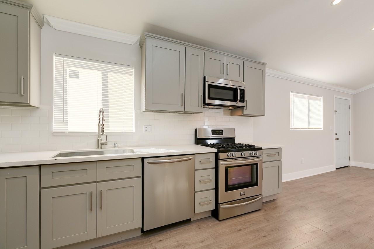 3244 Chapman Street #1/2 - Photo 2 of 10