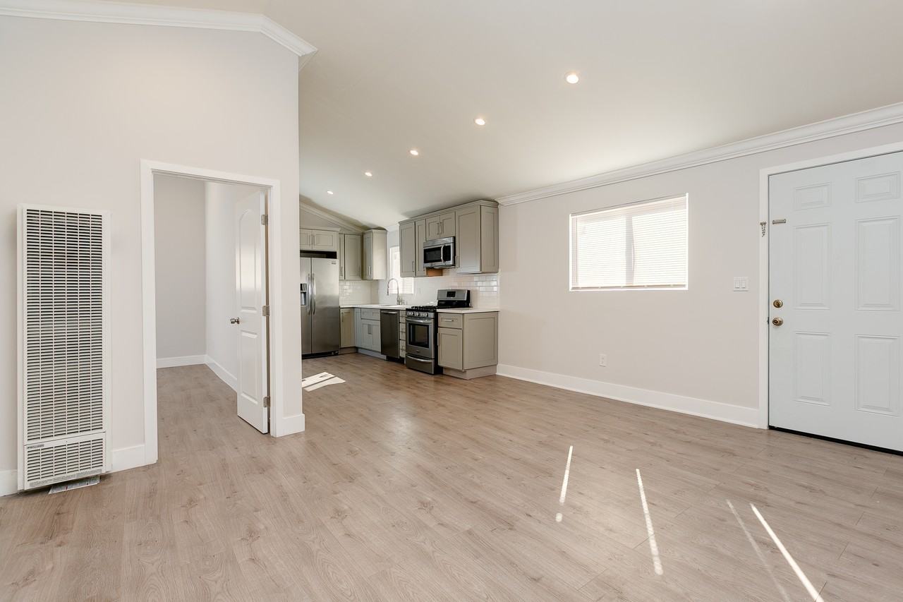 3244 Chapman Street #1/2 - Photo 4 of 10