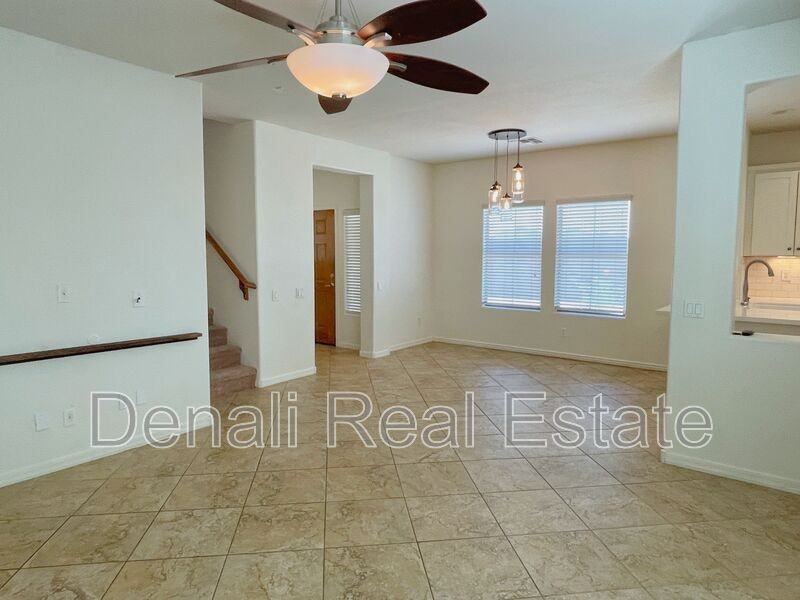 3979 E Melinda Dr - Photo 6 of 35