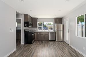 featured image of 5124 Los Robles Dr