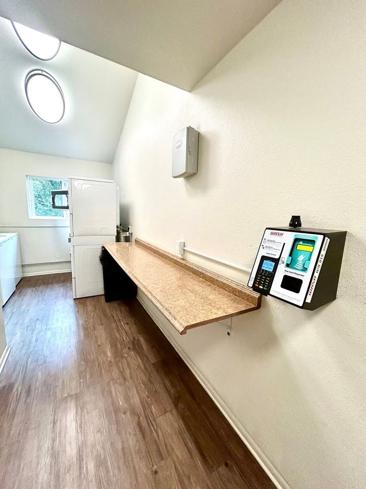 5615 Carpinteria Ave - Photo 2 of 3