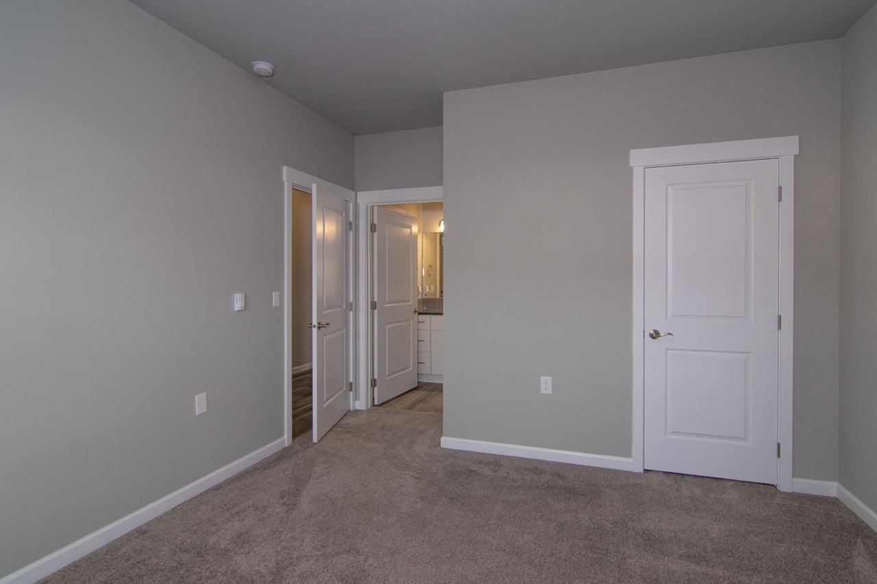 508 N Mayhew Ln - Photo 3 of 15