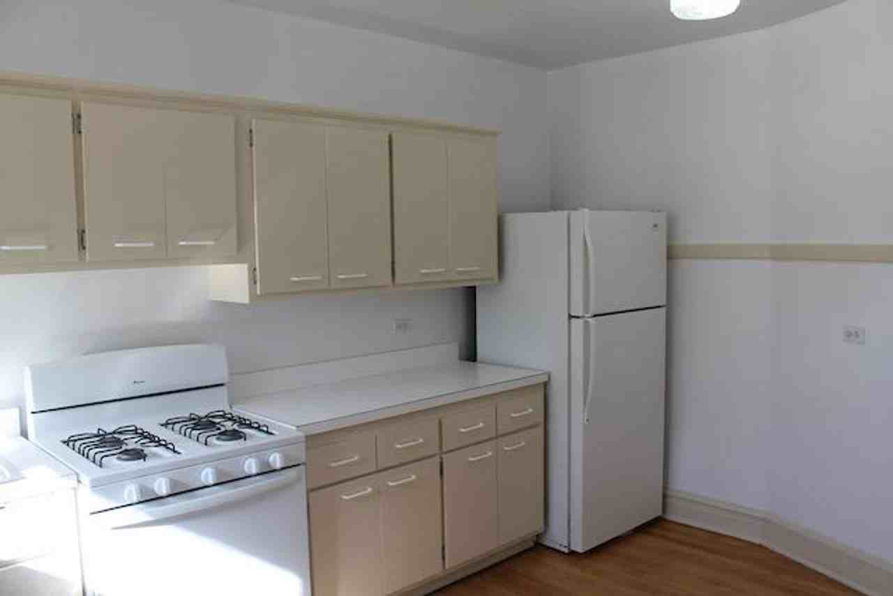 311 - *2116-18 Central Building* - Photo 4 of 10